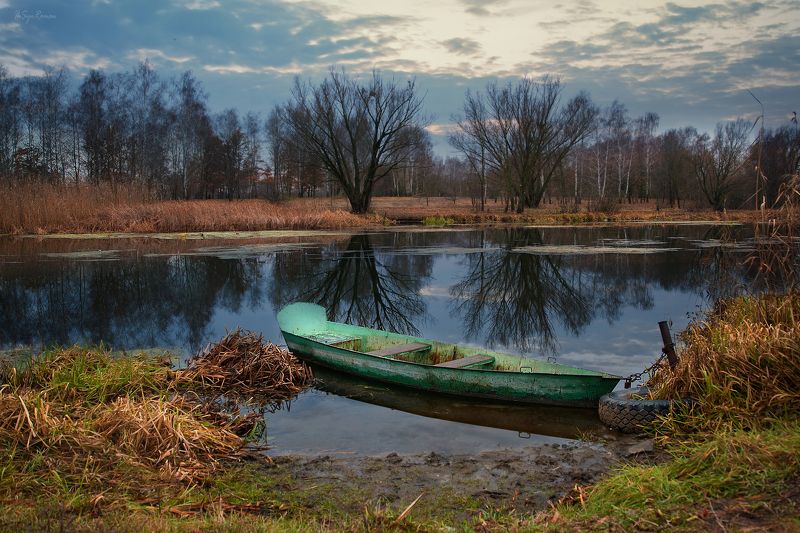 осень,утро,берег,река,камыш,лодочка Осени причал ... фото превью