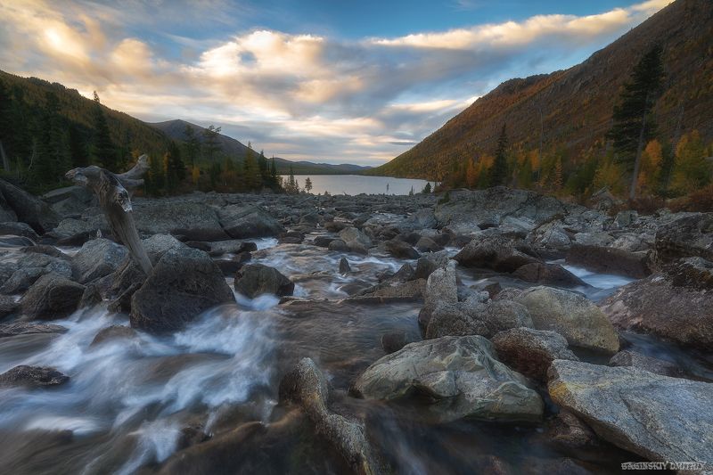 алтай, осень, озеро, пейзаж, небо, облака Водопад Шумы и Нижнее Мультинское озеро фото превью