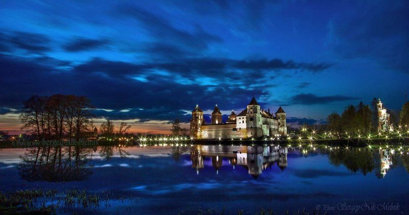 беларусь, мир, замок, дворец, архитектура Замок Радзивиллов в Мире фото превью