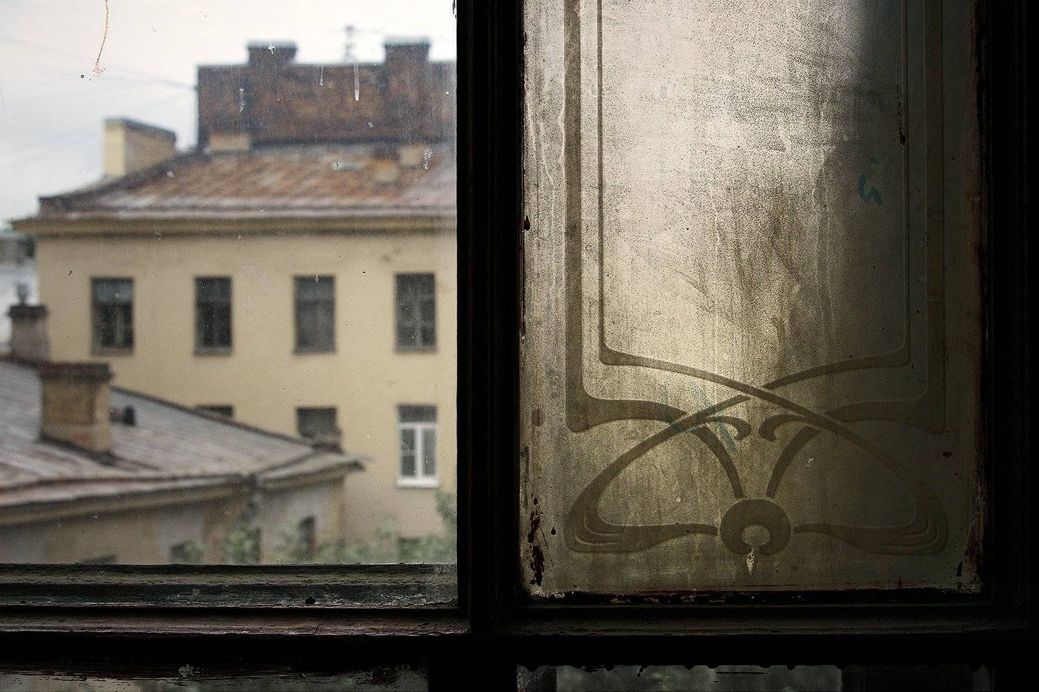 #deep.spb, #deepspb, #санктпетербург, #петербург, #спб, #питер, #saintpetersburg, #petersburg, #spb, #piter, #город, #city, #street, #streetphoto, #streetphotography, #cityscape, #urbex, #urbexphoto, #urbanexploration, #abandoned, #steps, #door, #window, deep.spb