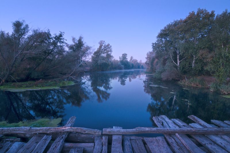 утро, рассвет, сумерки, мост, дымка, синева, пейзаж Утренние сумерки на Ворскле фото превью