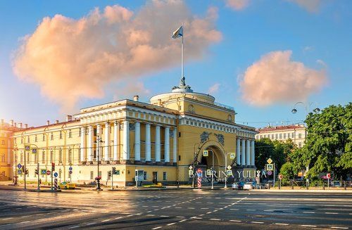 Здание адмиралтейства