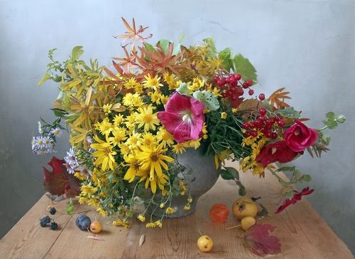 Осень краски разбросала