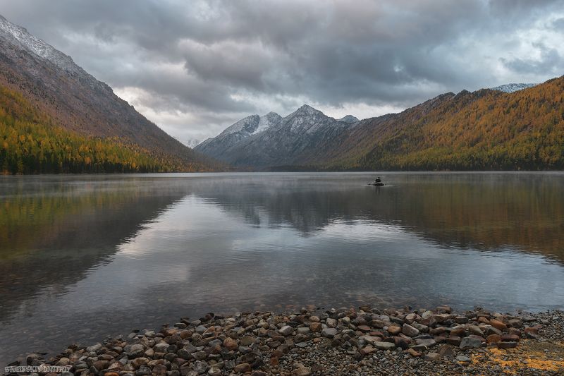 алтай, осень, озеро, горы, небо Нижнее Мультинское озеро фото превью