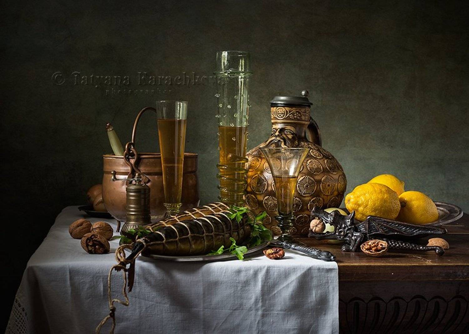 рыба, вино, натюрморт, кувшин, рёмер, фужер, лимон, орехи, орехокол, Tatyana Karachkova