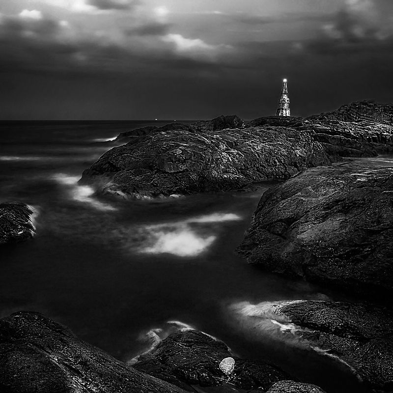 The lighthouse фото превью