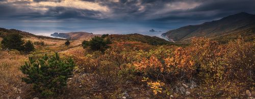 Осень и лазурные воды...