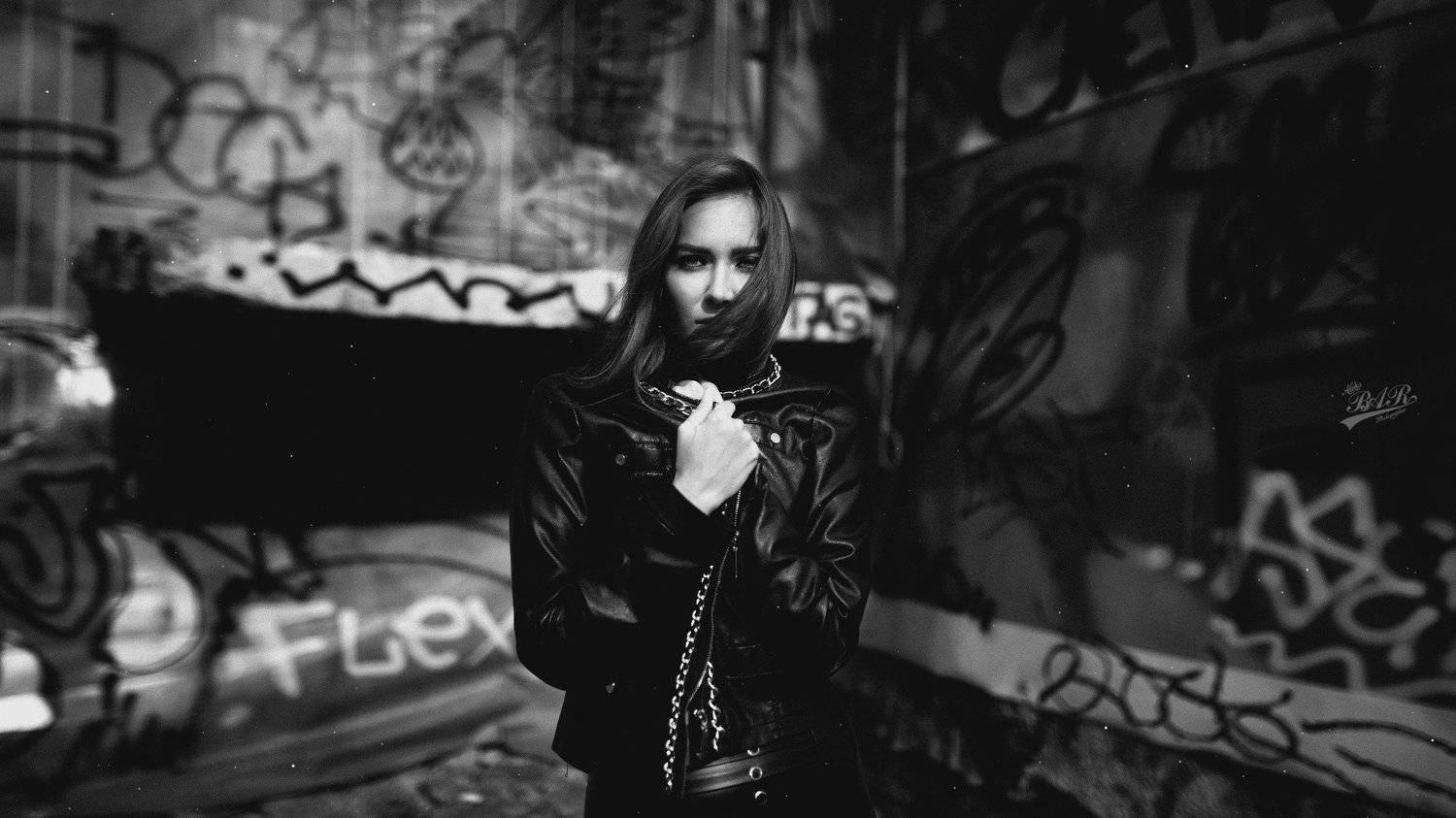 портрет, девушка, москва, естественный свет, атмосфера, черное-белое фото, улица, стиль, фотопрогулка, street, model, girl, moscow, aleksbar, style, black&white, b&w, Александр Барабашов