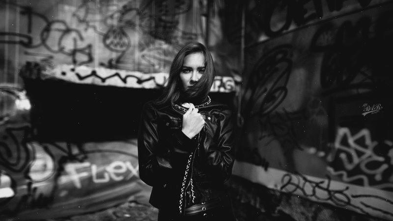 портрет, девушка, москва, естественный свет, атмосфера, черное-белое фото, улица, стиль, фотопрогулка, street, model, girl, moscow, aleksbar, style, black&white, b&w Галя фото превью