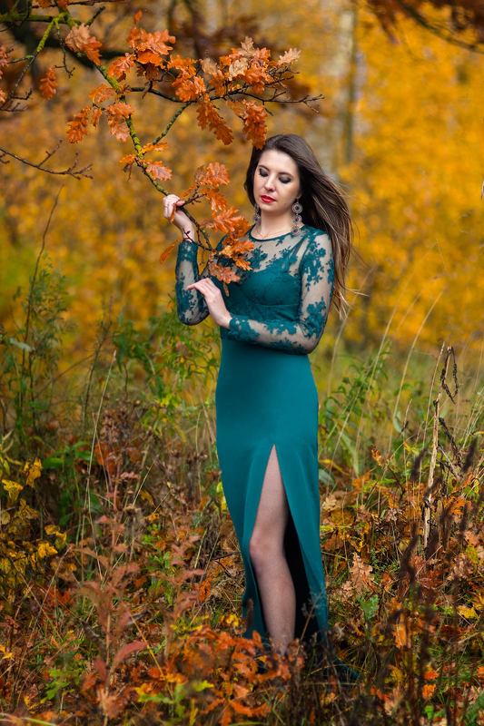 Портрет в дубовом парке фото превью