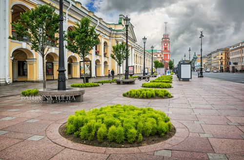 Зелень на Невском