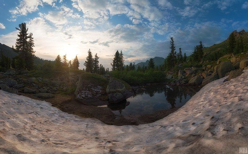 ергаки, пейзаж, горы, озеро, панорама, закат, россия, Небольшое озеро неподалёку от озера Лазурное фото превью