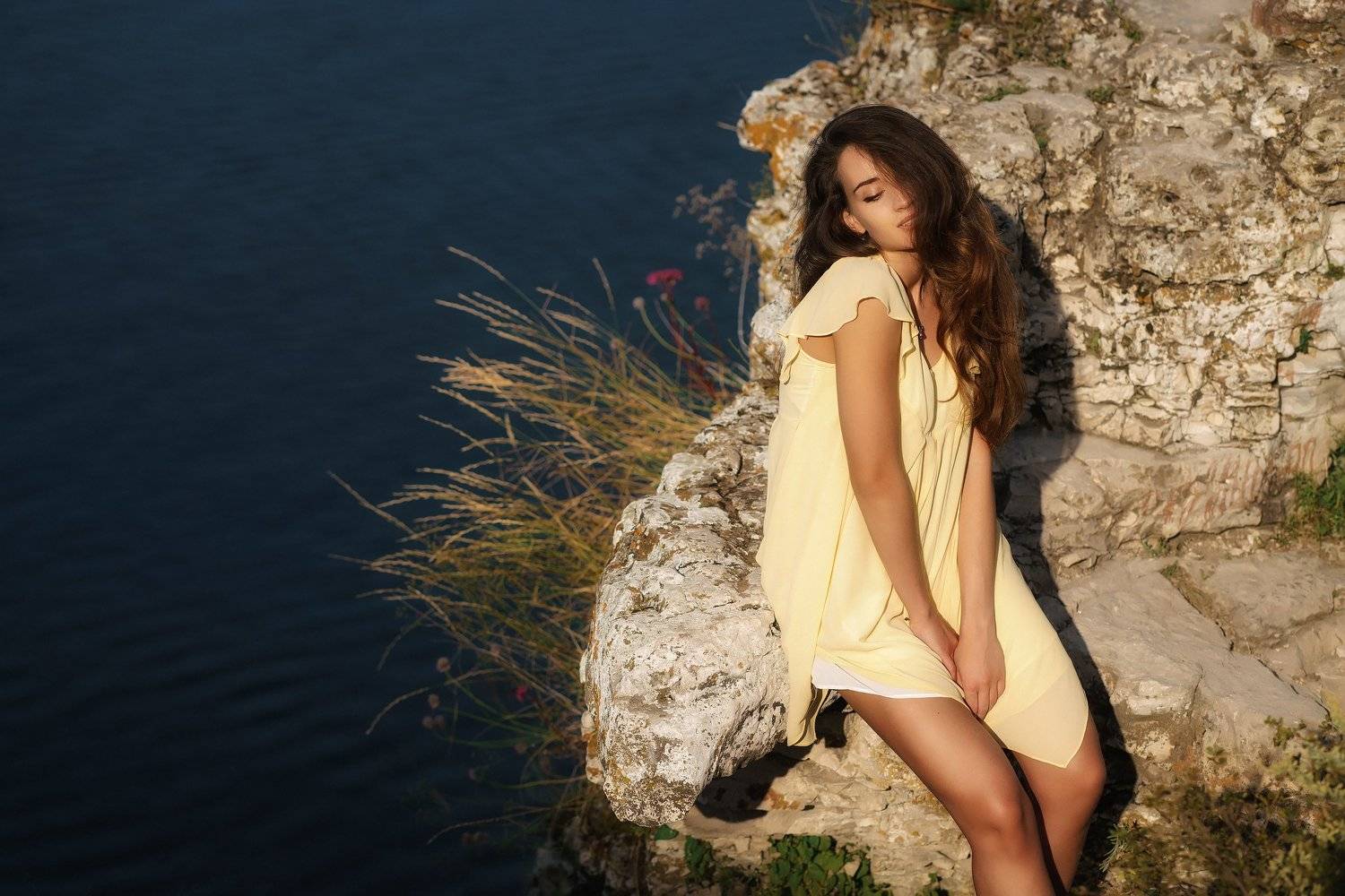 Горы, вода, девушка, Вадим Миронов