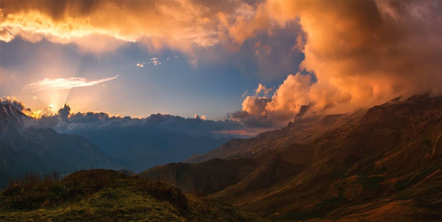 природа, пейзаж, кавказ, горы, весна, вечер, панорама, закат, солнце, небо, облака, свет, Альберт Беляев