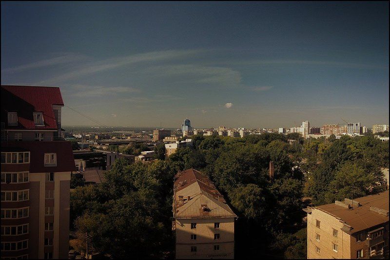 небо, дома Небо над городом фото превью