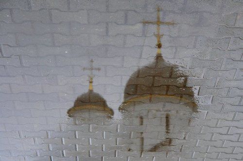 В отражении..