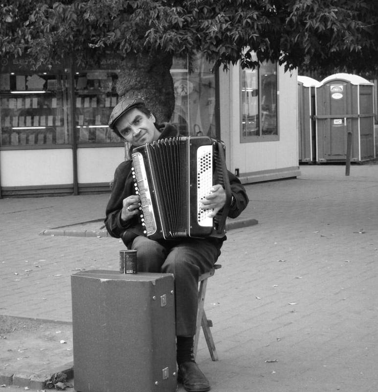 портрет, город, баянист, добрый человек * * * фото превью