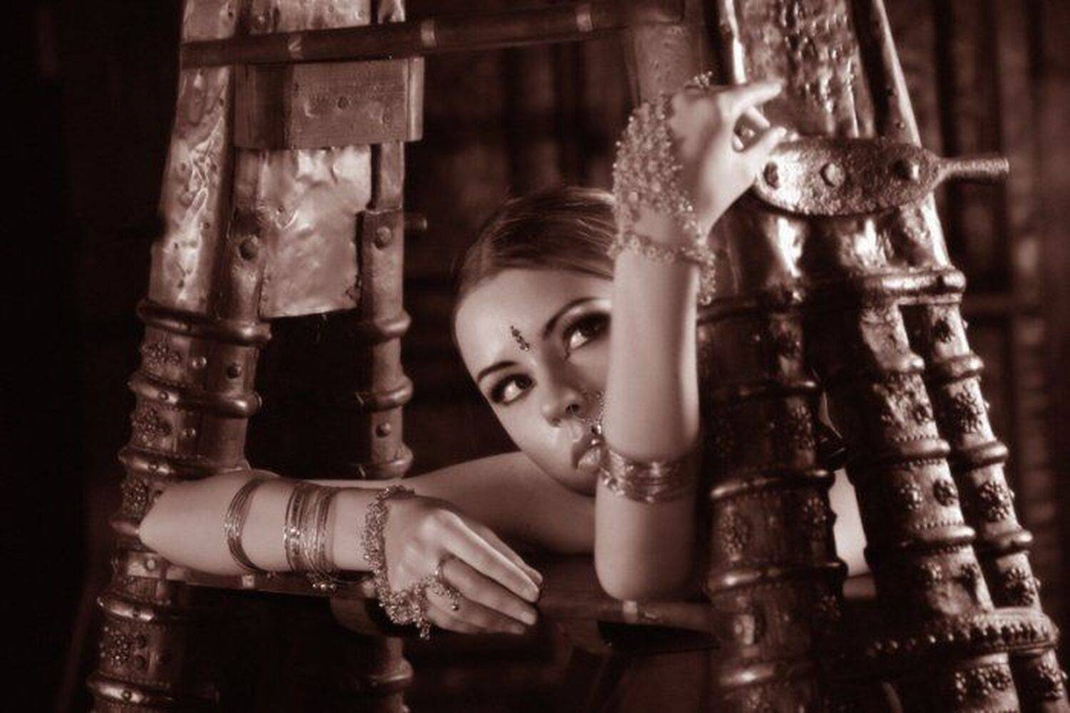 образ, портрет, индия, Rainbow in darkness