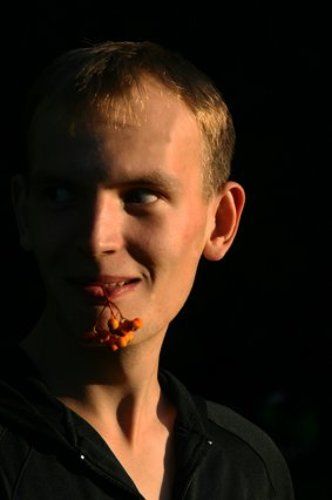 В рябиновой тени