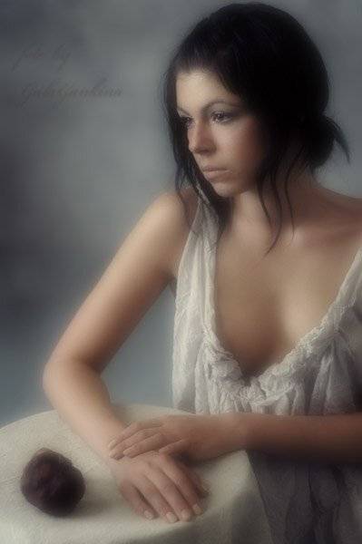 монокль, D.D.