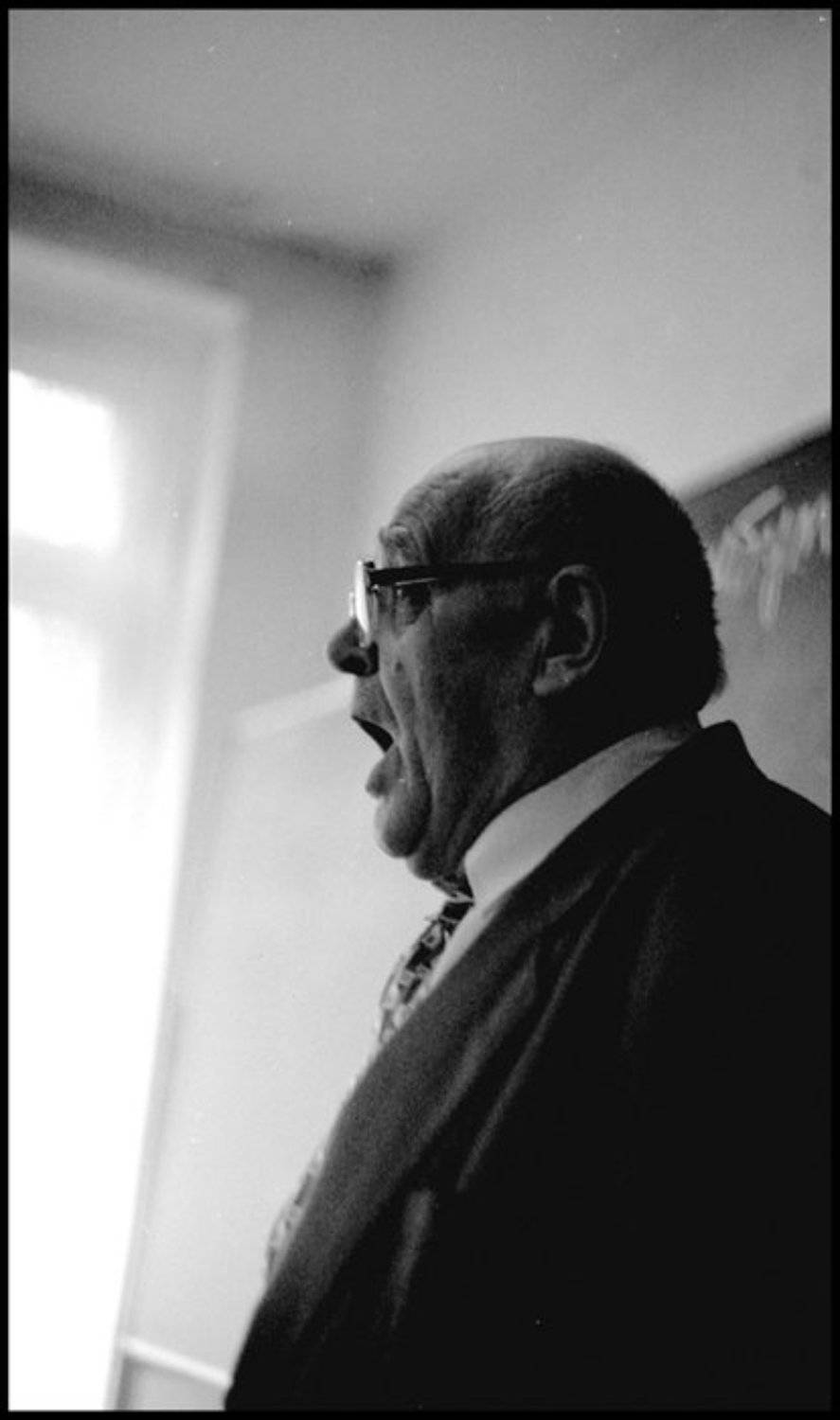 , Выстрела дым