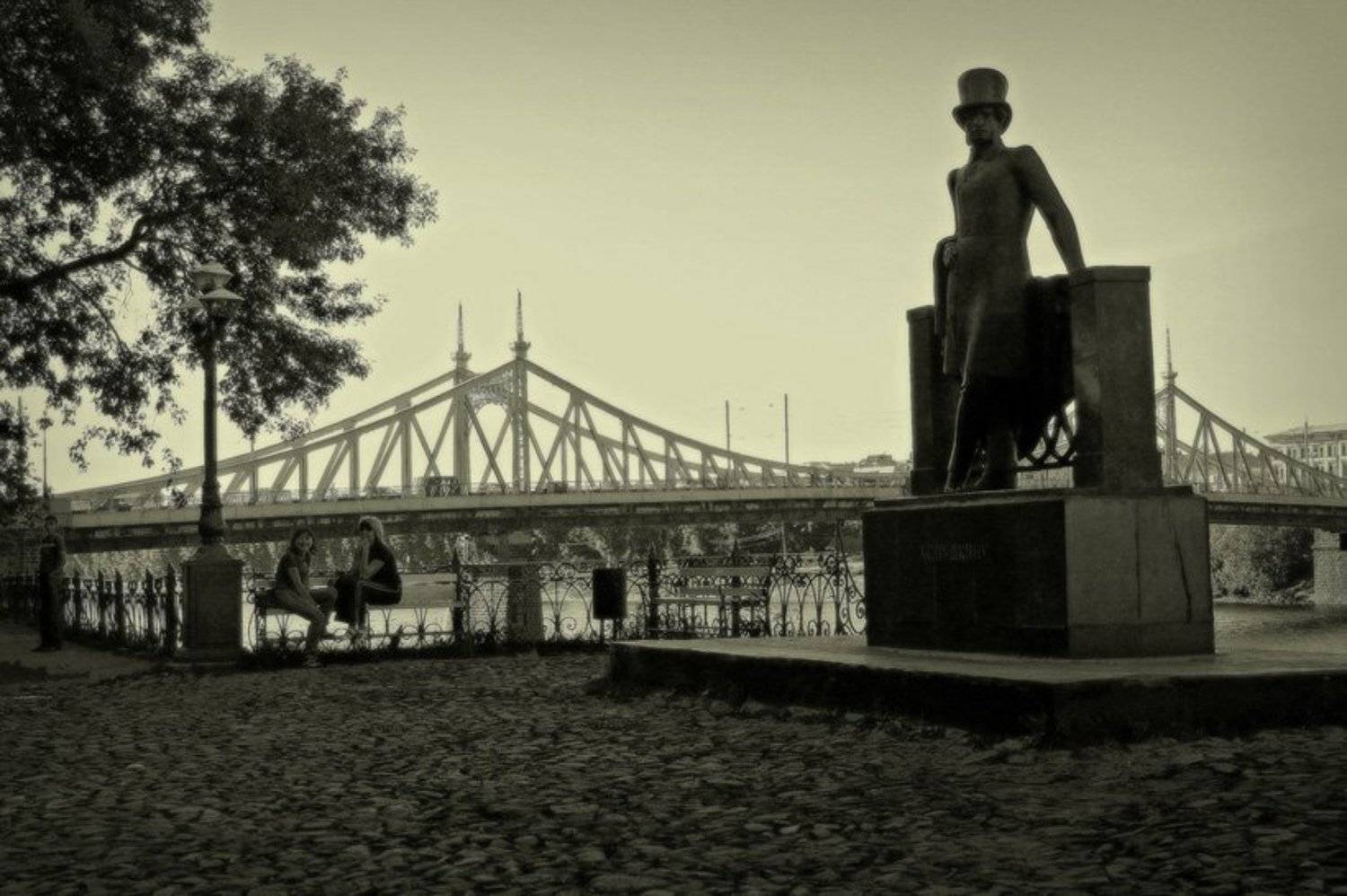 тверь, город, памятник, пушкин, сепия, Старый мудрый КА