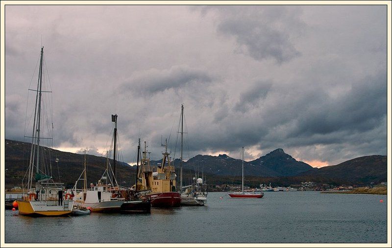 островок, яхты, вечер, спать Парковка фото превью