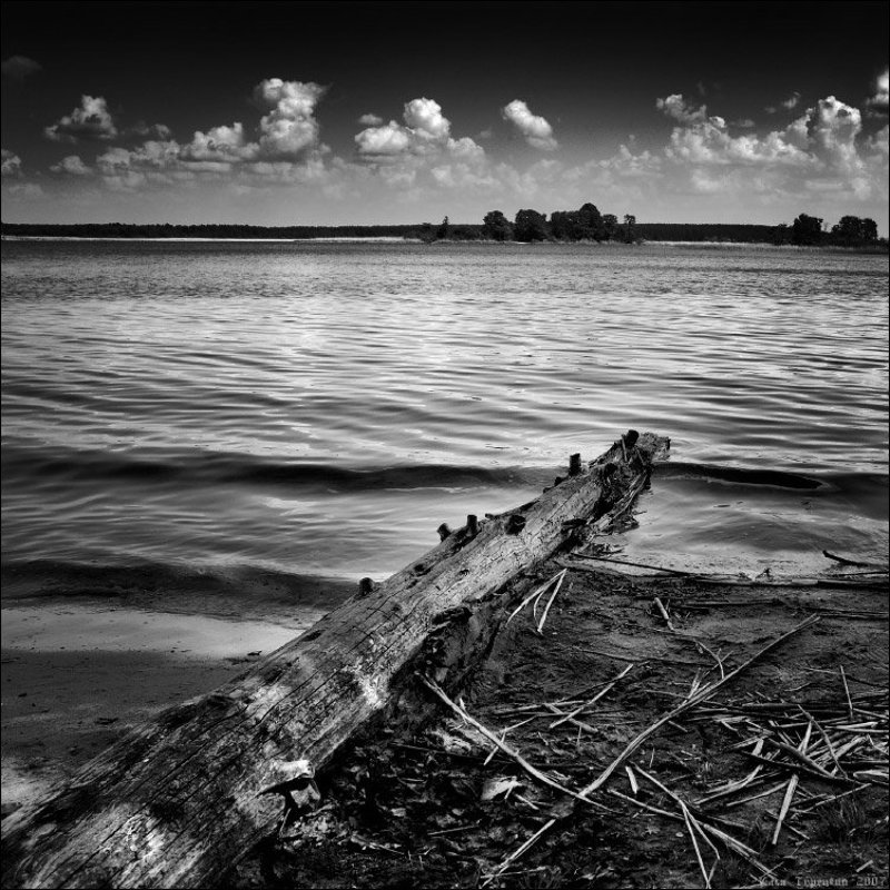 вечер, озеро, берег Тихий вечер на берегу озера фото превью