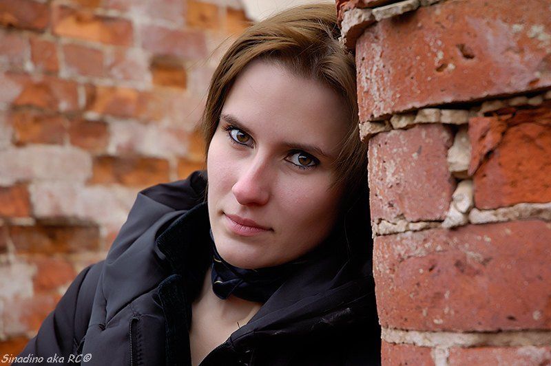 портрет, девушка, стена Алла фото превью