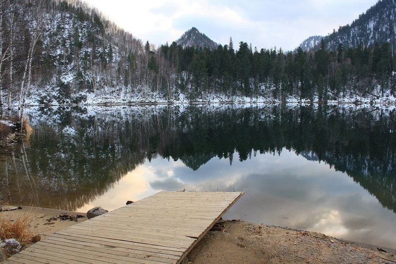 теплые, озера, изумрудное, деревья, отражение, пирс Теплые озера (3) фото превью