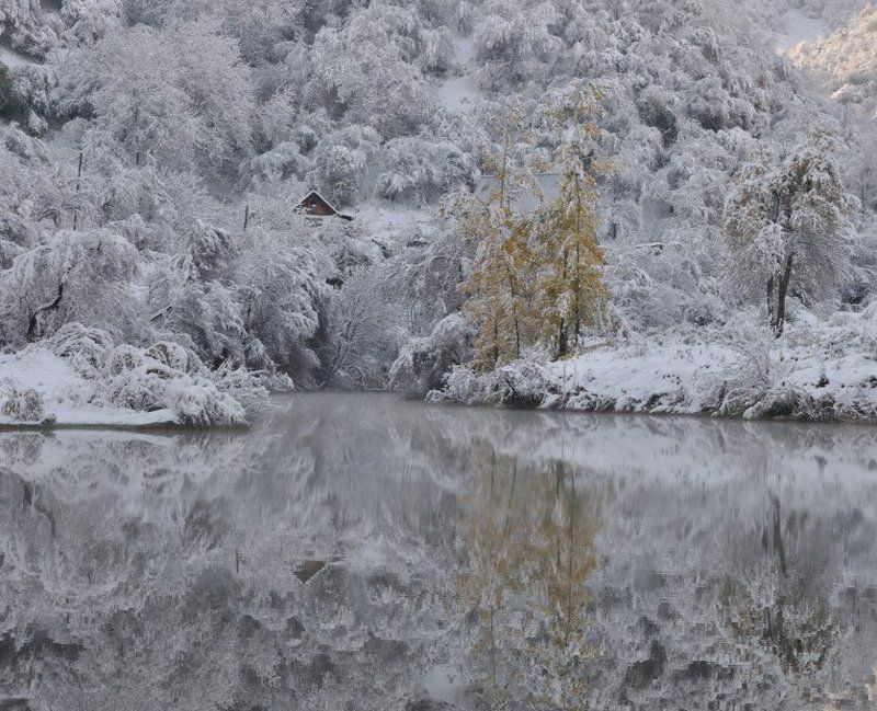 алматы, юбилейный, снег, осень зазеркалье фото превью