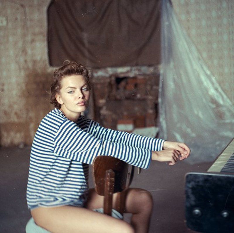 h2o, 6х6, плёнка София (портрет в тельняшке) фото превью