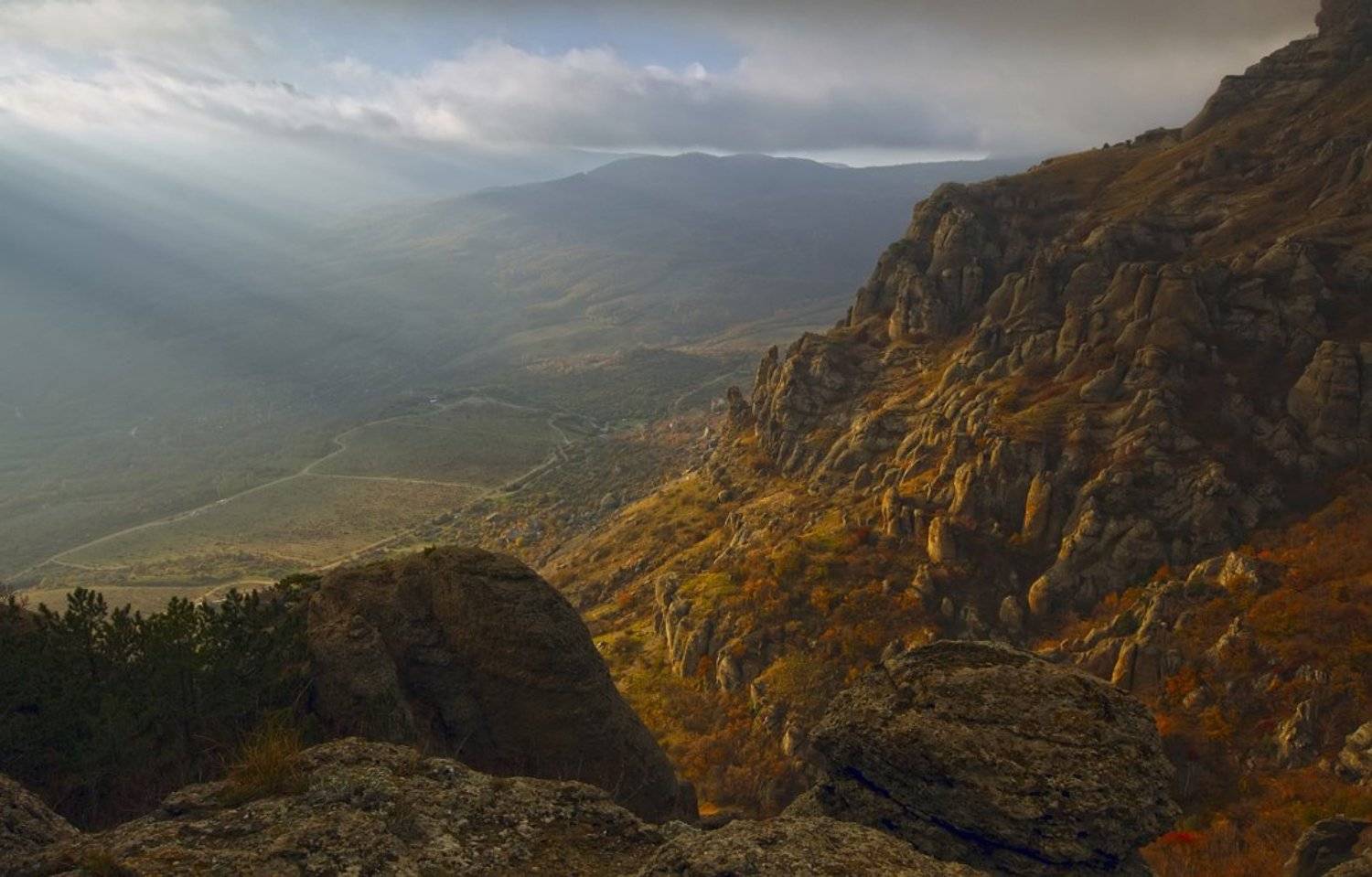 горы, растения, деревья, камни, крым, красота, природа, пейзаж, небо, облака, лучи, свет,, Сергей Шульга