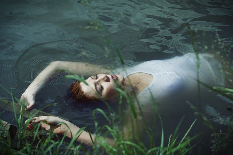 офелия , вода , девушка  фото превью