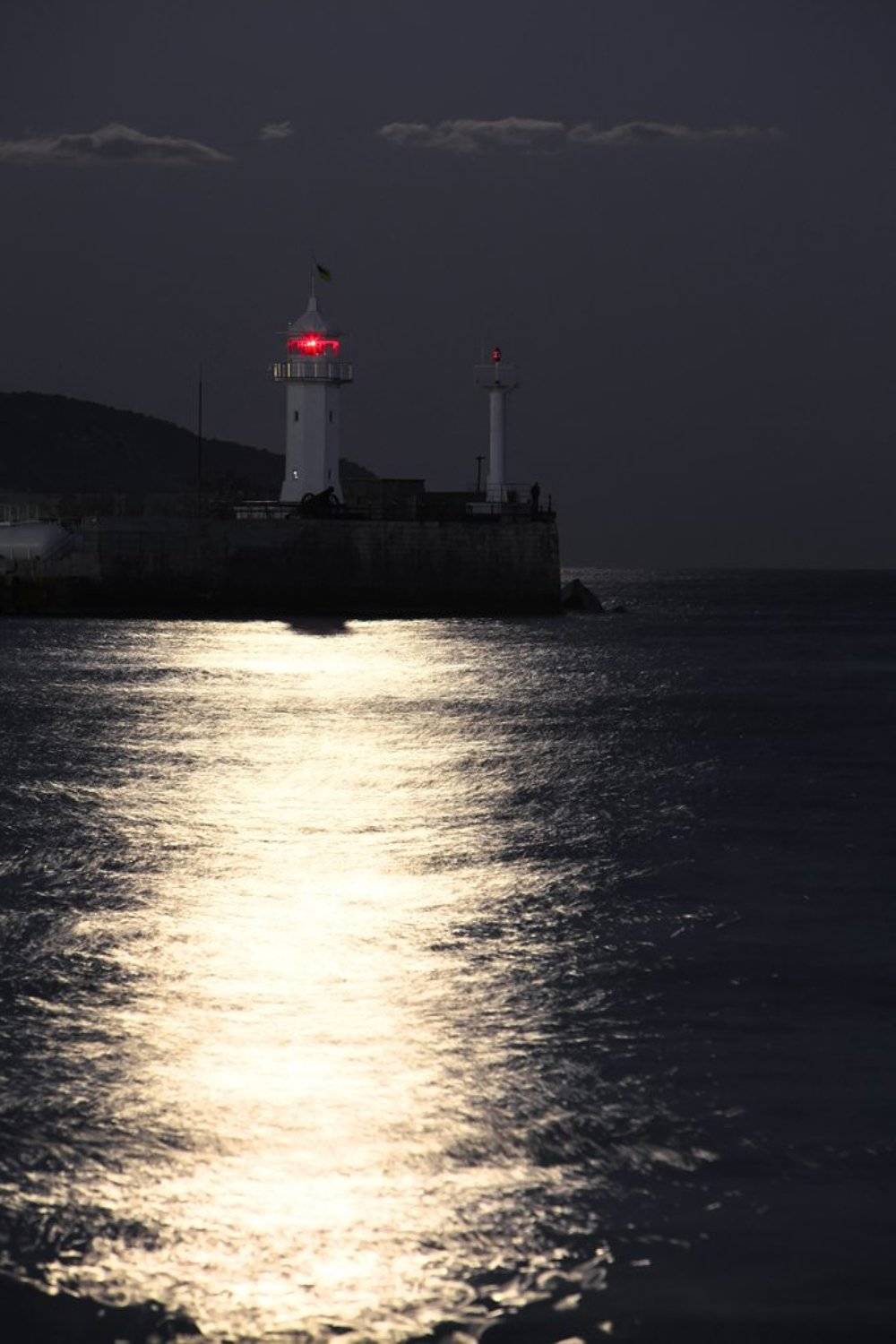 маяк, лунная дорожка, свет, море, ночь, небо, облака,, Сергей Шульга