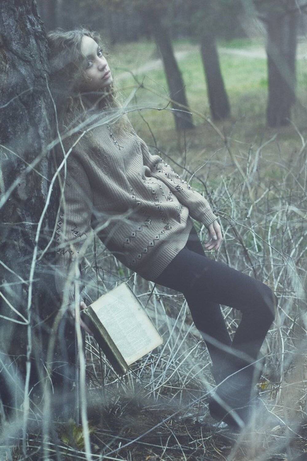 девушка, лес, атмосфера, книга, Илья