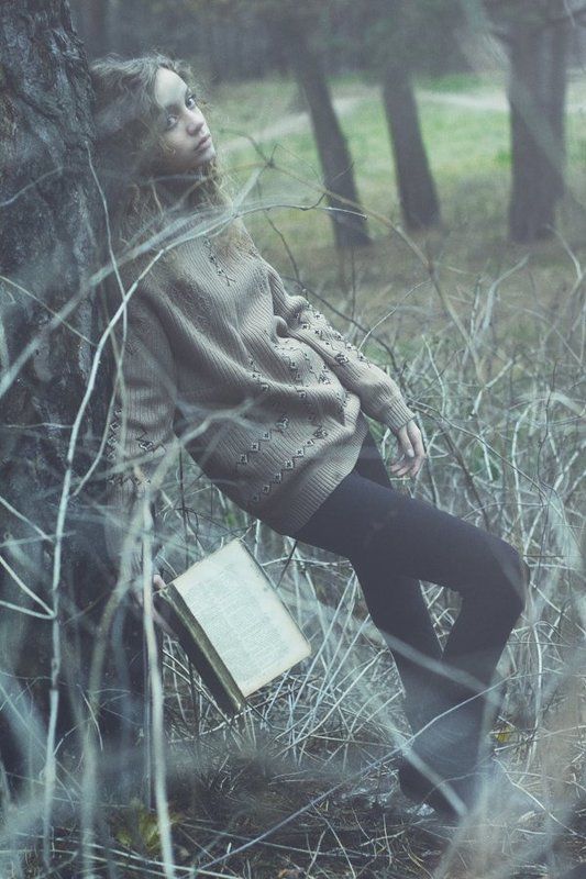 девушка, лес, атмосфера, книга  фото превью