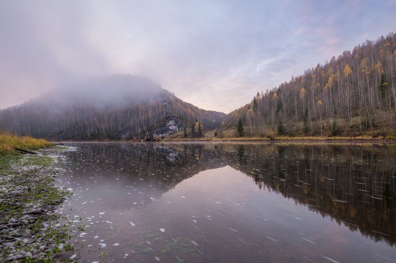 туман, осень, урал, река, рассвет, отражение Утренний туман над Косьвой фото превью