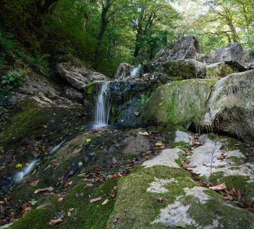 АЮКСКИЕ ВОДОПАДЫ.