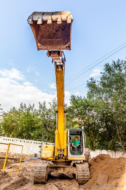экскаватор, техника, строительство, оператор, ковш, машина Экскаватор на стройке фото превью