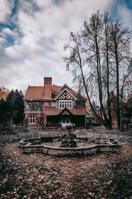 #спб #питер #пушкин #осень #autumn #city Усадьба великого князя Бориса Владимировича Романова и «Волчий сад» фото превью