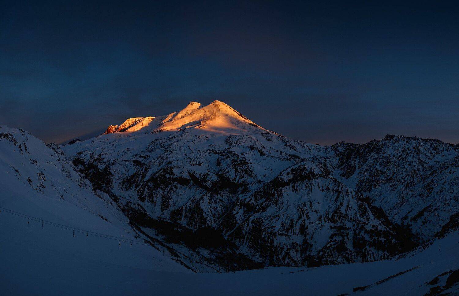 россия, кавказ, эльбрус, кбр, рассвет, сумерки, горы, пейзаж, природа, зима, снег, Оборотов Алексей