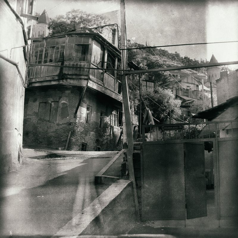 грузия 2017, тбилиси, старый город, лето Немного старого чОрного Тбилиси) фото превью