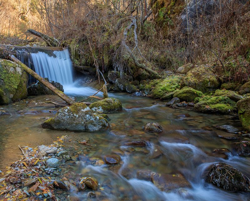Водопадик в глуши. фото превью