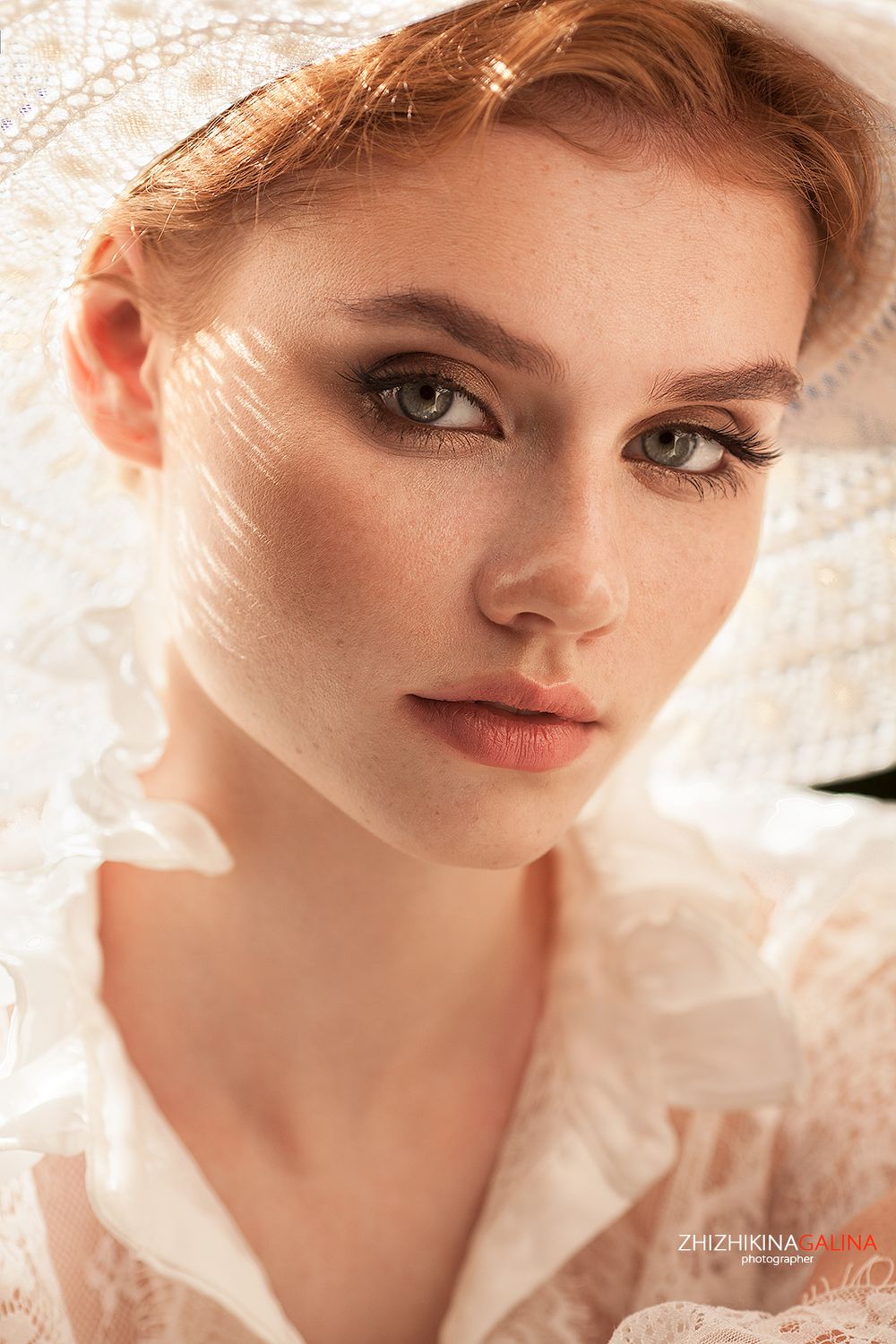 девушка, взгляд, модель, портрет, жанр, глаза, прикосновение, шляпа, креатив, фотография, фотосессия, прикосновение, soul, photo, photography, portrait, nature, black, art, nude, artnu, nu, Галина Жижикина