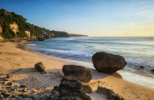 Bingin beach