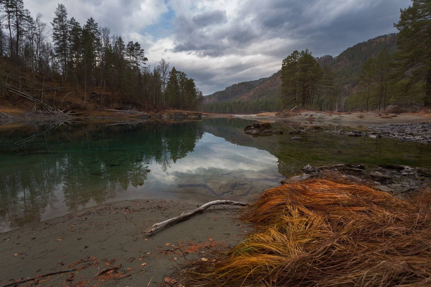 Алтай, Голубое озеро, облака, осень, озеро, горы, Павел Попов