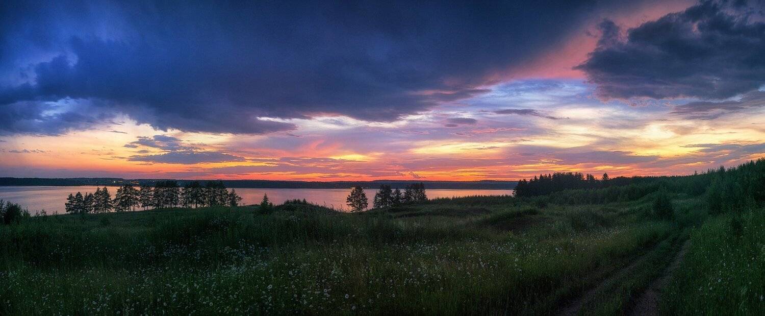 , Устюжанин Михаил