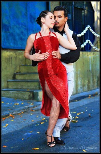 АРГЕНТИНСКОЕ ТАНГО НА  УЛИЦАХ БУЭНО АЙРОСА