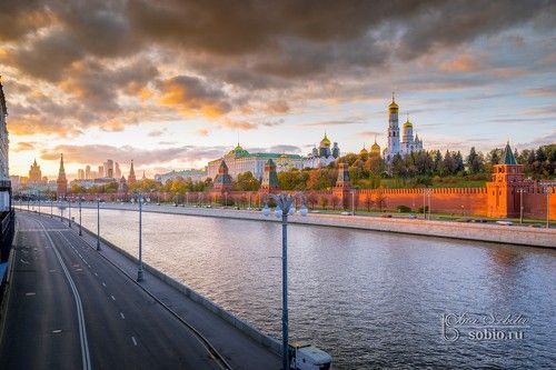 Панорамный вид на Московский кремль